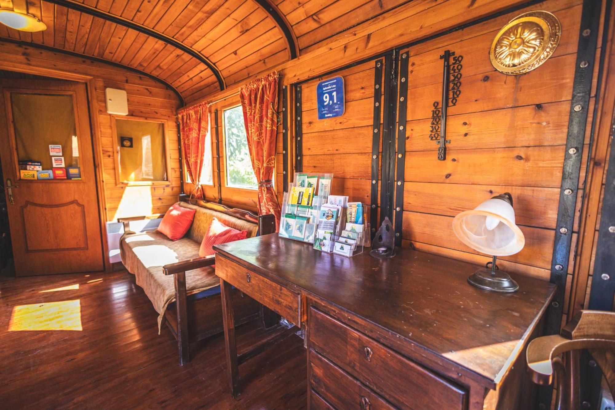 Aphrodite's Inn Kalavrita Extérieur photo